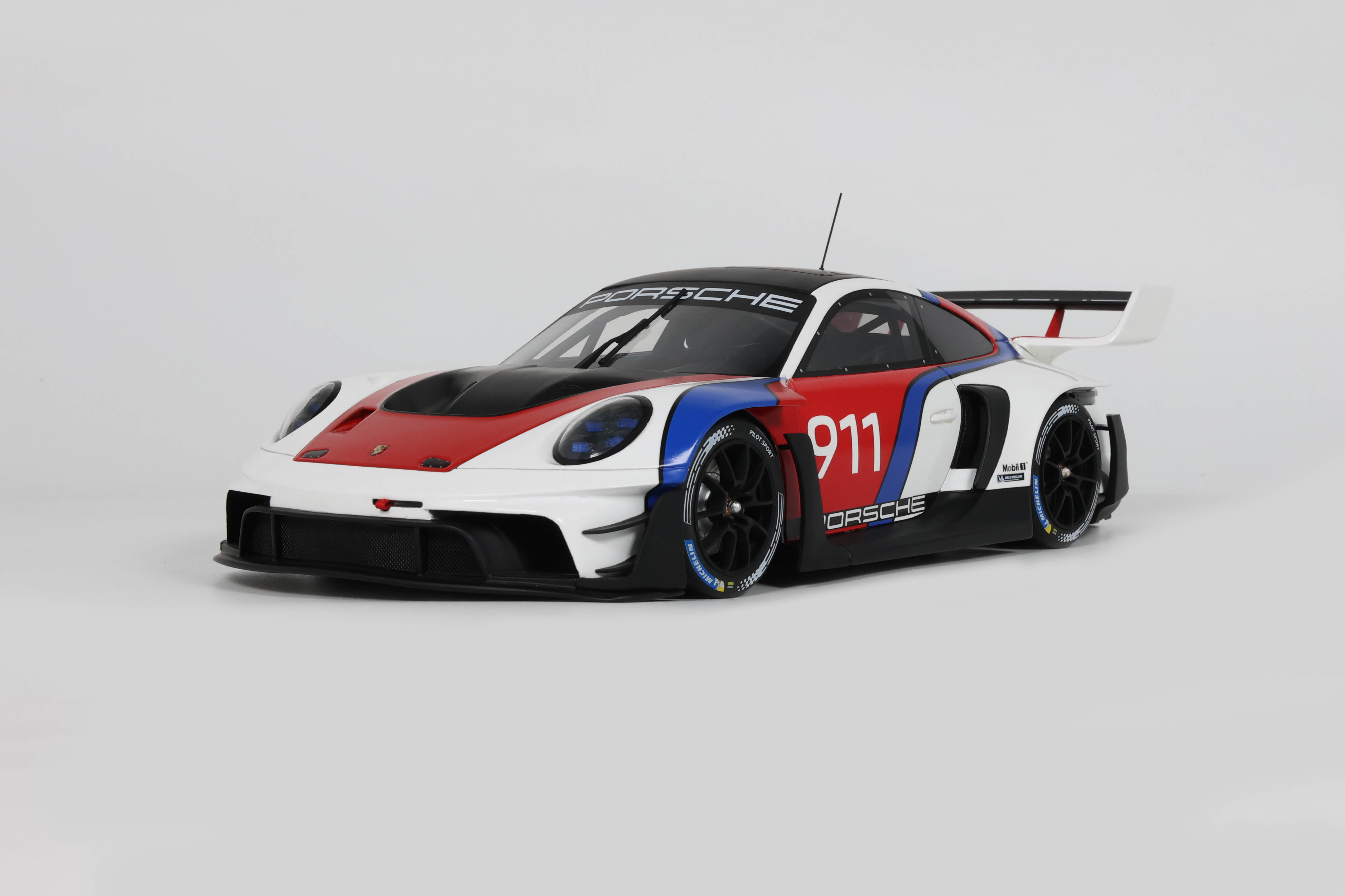 Porsche 911 (992) GT3 R Rennsport 2023 Wit - 1:18